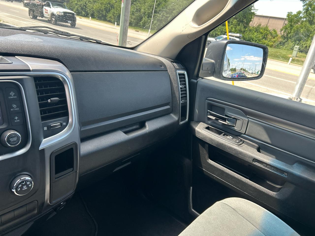RAM 1500 Classic SLT 4x4 Crew Cab 6'4" Box 2021