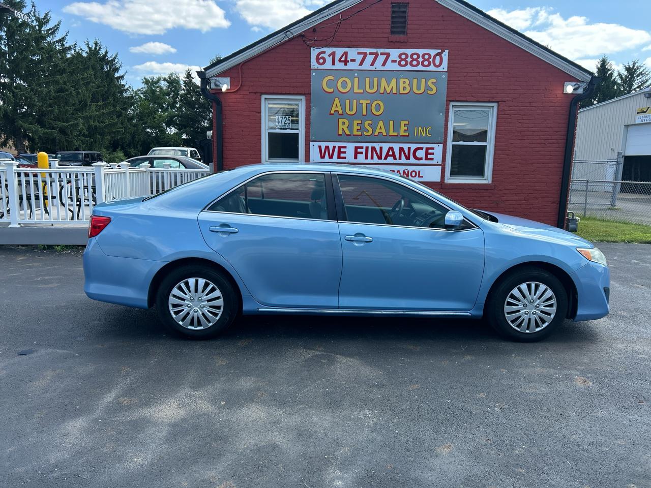 Toyota Camry 4dr Sdn I4 Auto XLE (Natl) 2013