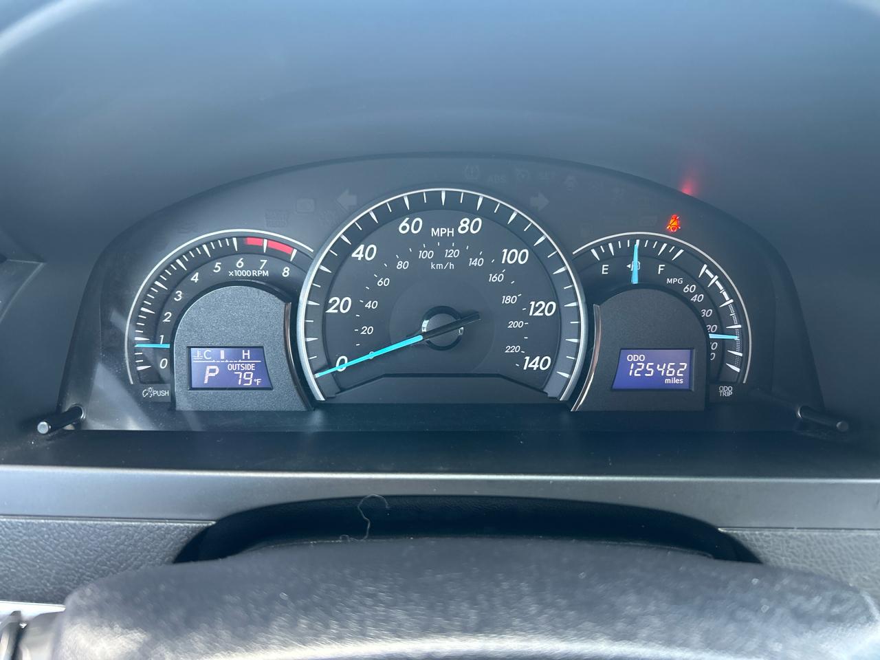 Toyota Camry 4dr Sdn I4 Auto XLE (Natl) 2013