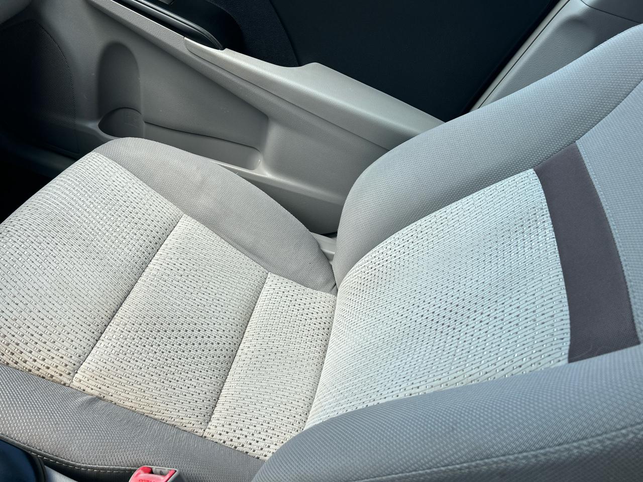 Toyota Camry 4dr Sdn I4 Auto XLE (Natl) 2013