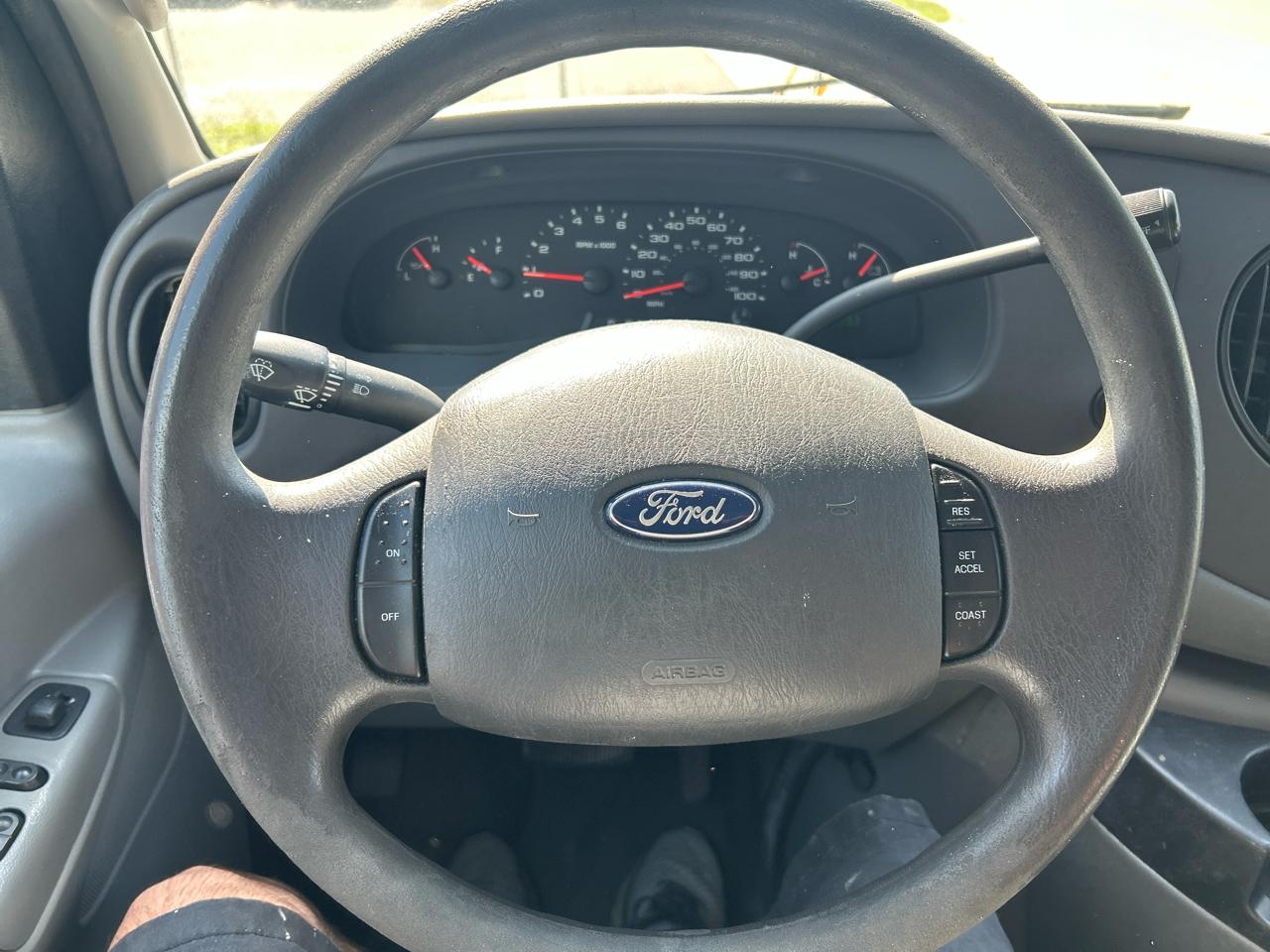 Ford Econoline Cargo Van E-150 Recreational 2008