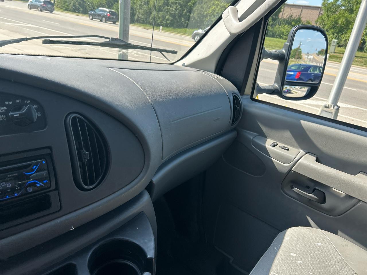 Ford Econoline Cargo Van E-150 Recreational 2008