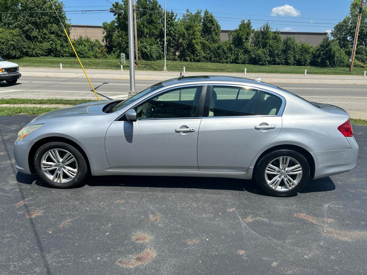 Infiniti G37 Sedan 4dr x AWD 2013