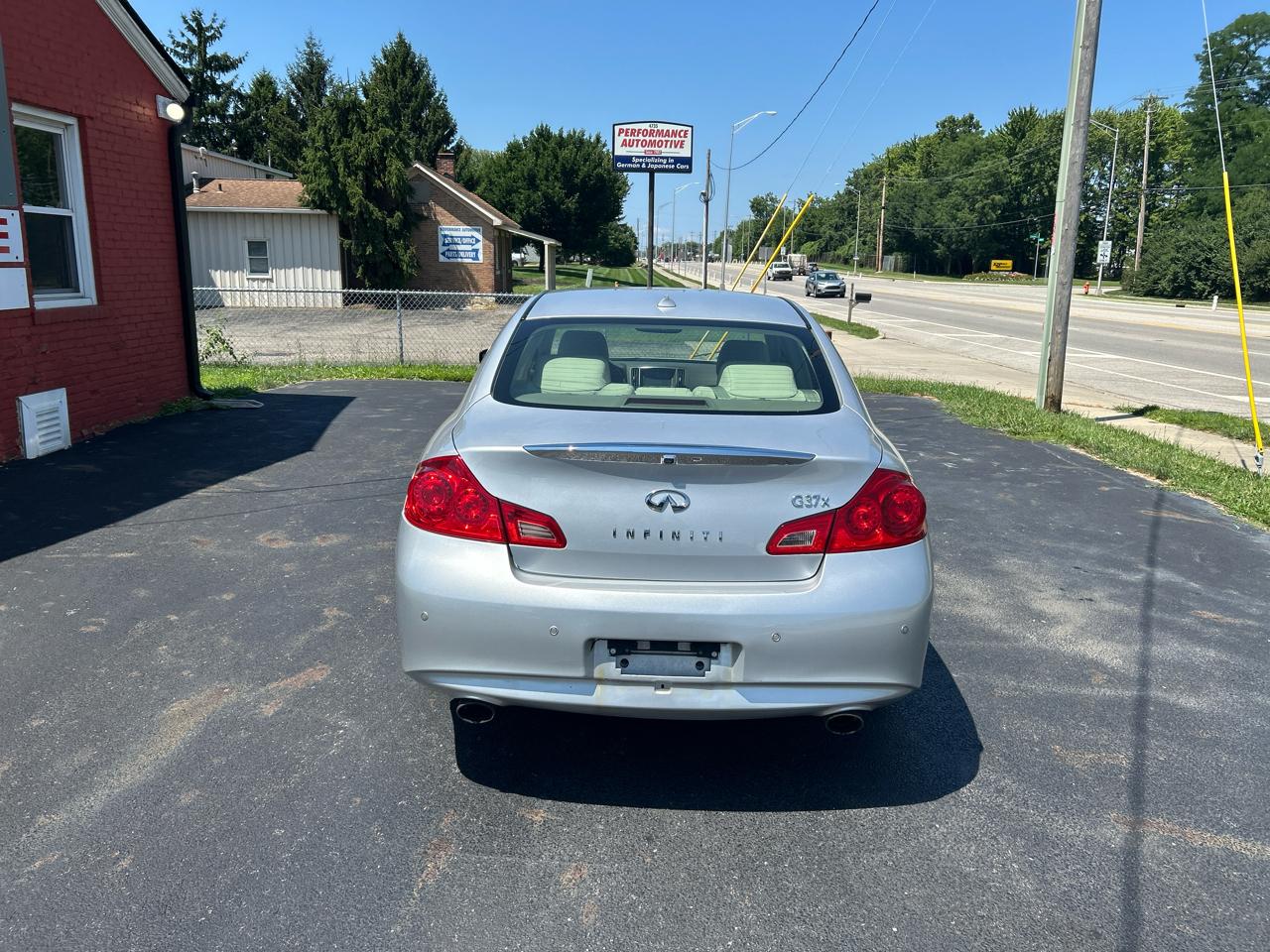 Infiniti G37 Sedan 4dr x AWD 2013