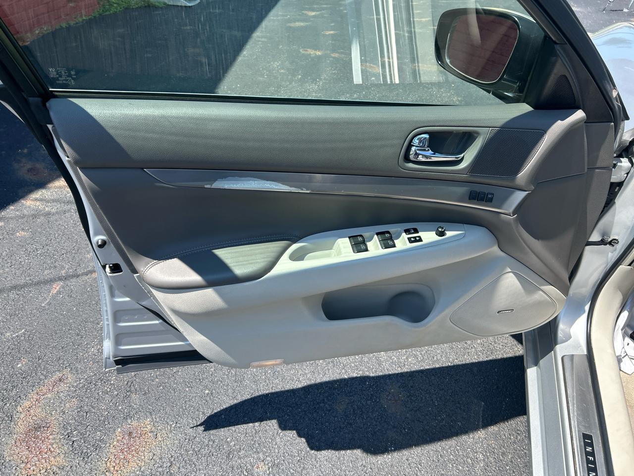 Infiniti G37 Sedan 4dr x AWD 2013