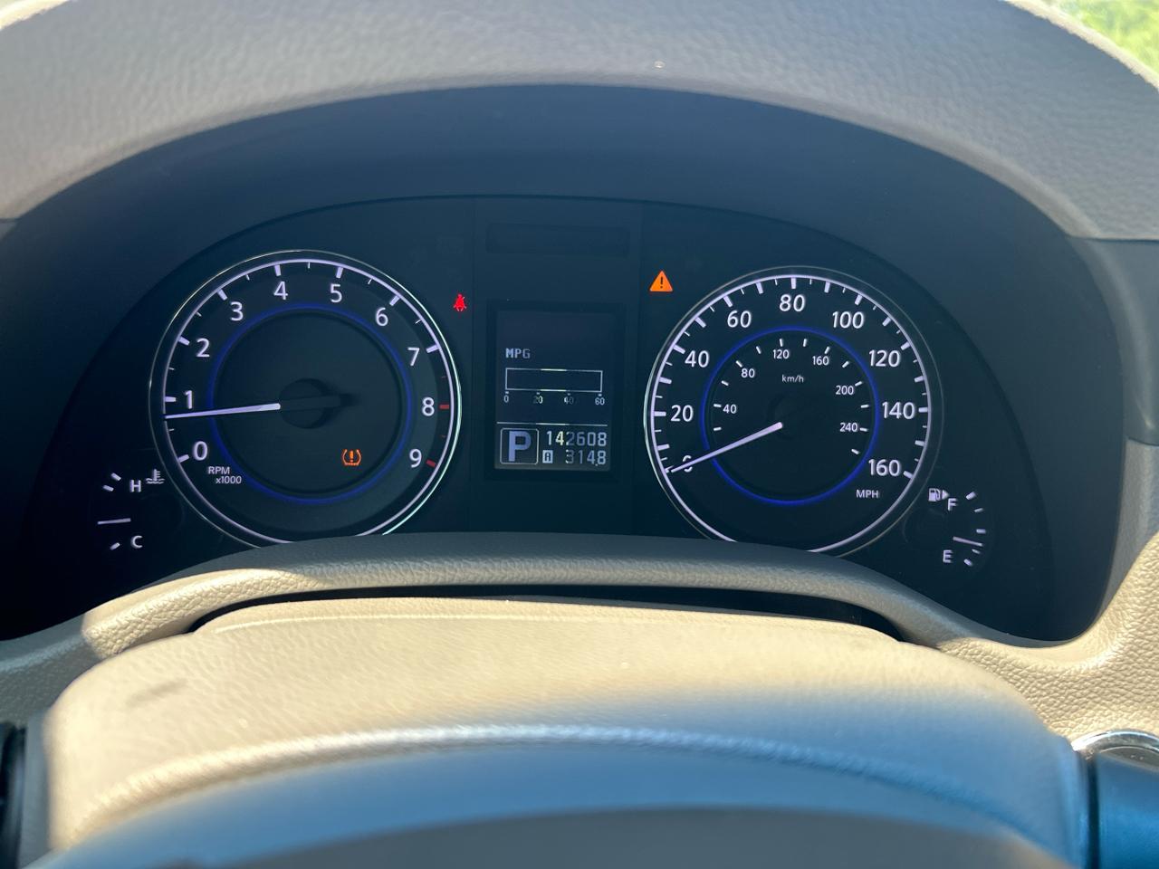 Infiniti G37 Sedan 4dr x AWD 2013