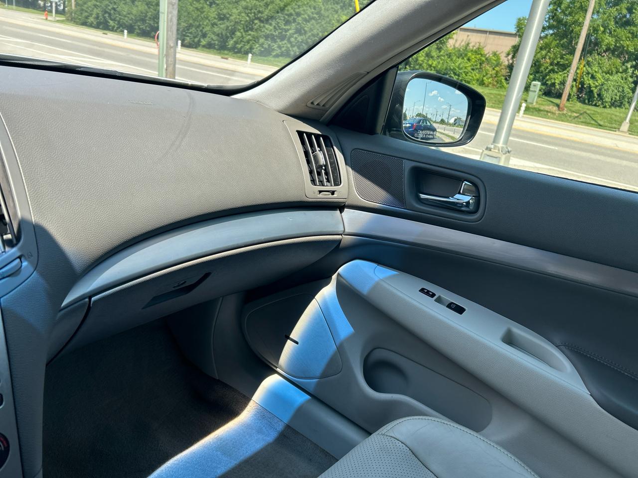 Infiniti G37 Sedan 4dr x AWD 2013