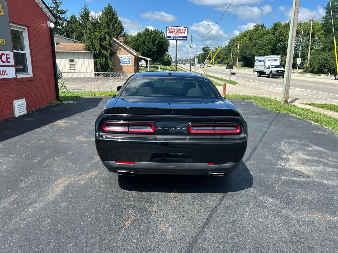 Dodge Challenger GT RWD 2021