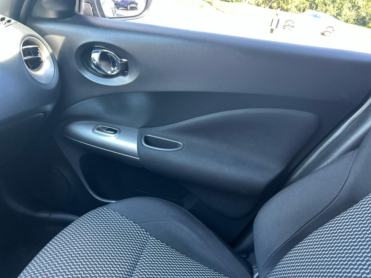 Nissan Juke 5dr Wgn CVT S AWD 2015