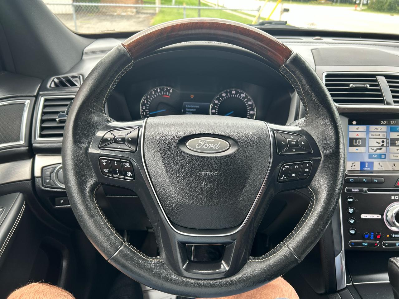 Ford Explorer Platinum 4WD 2018