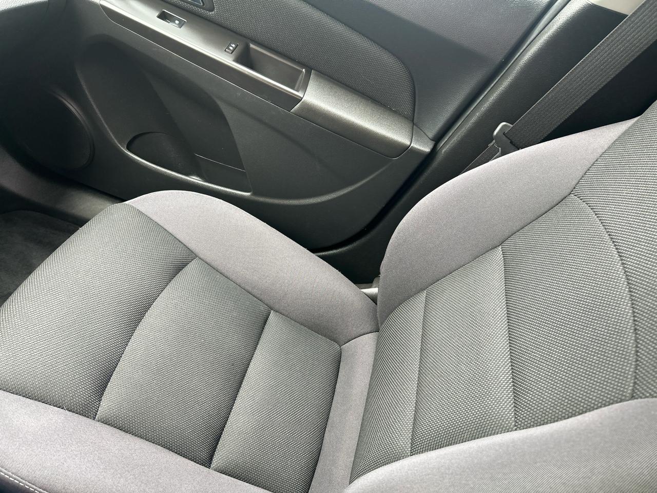 Chevrolet Cruze 4dr Sdn Man 1LT 2015