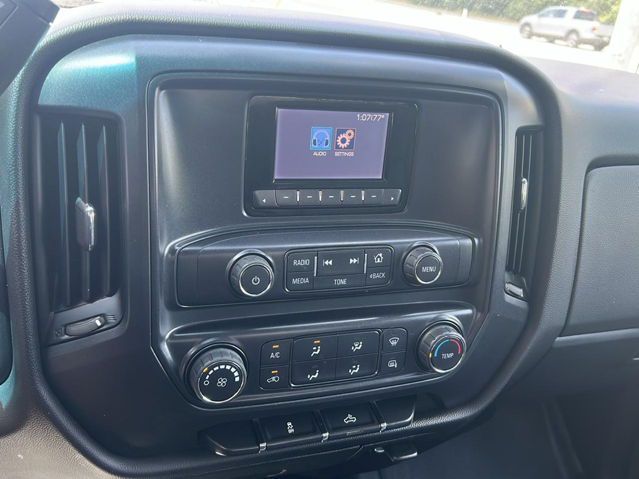 Chevrolet Silverado 2500HD Built After Aug 14 2WD Reg Cab 133.6" Work Truck 2015