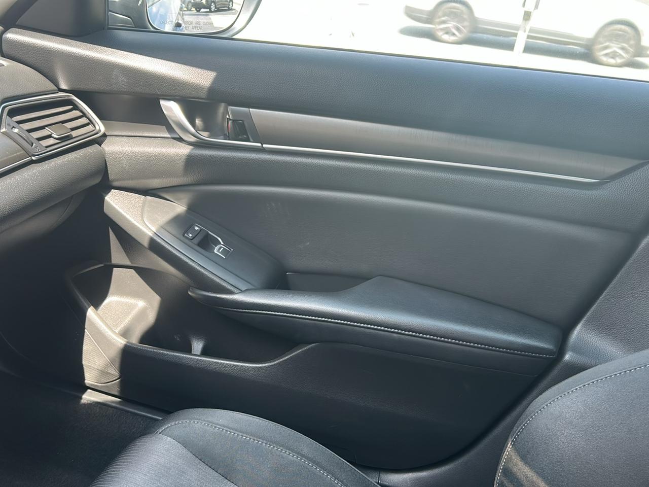 Honda Accord Sedan LX 1.5T CVT 2018