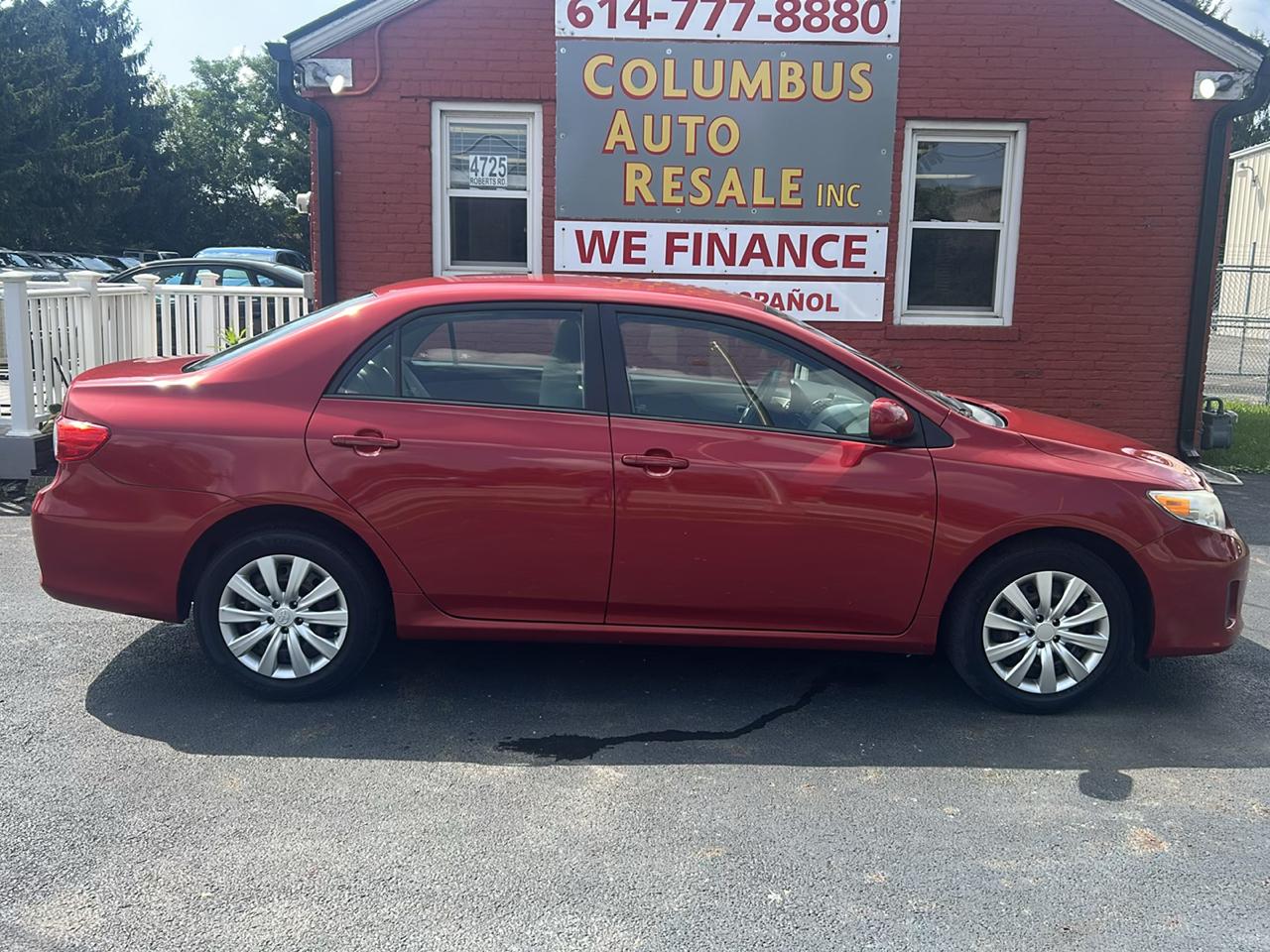Toyota Corolla 4dr Sdn Auto LE (Natl) 2012