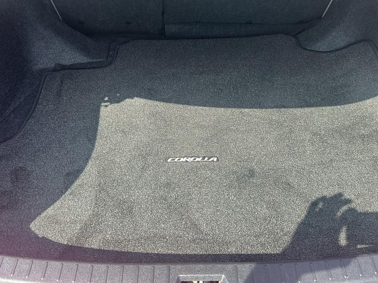 Toyota Corolla 4dr Sdn Auto LE (Natl) 2012