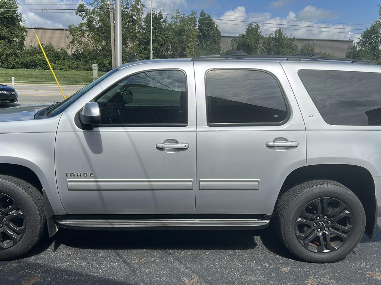 Chevrolet Tahoe 4WD 4dr 1500 LT 2013