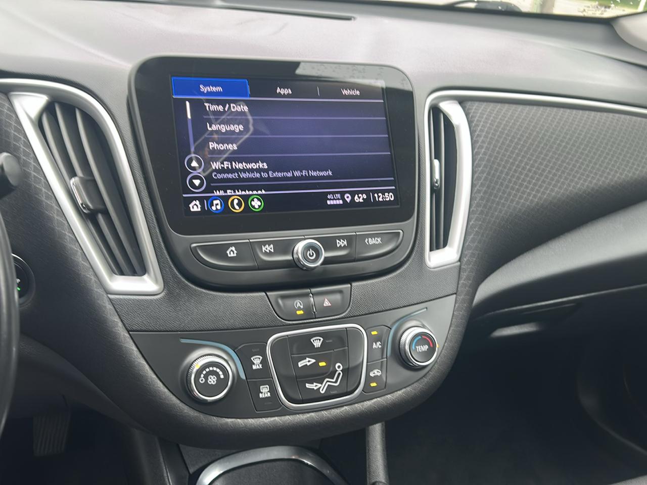 Chevrolet Malibu 4dr Sdn RS 2022