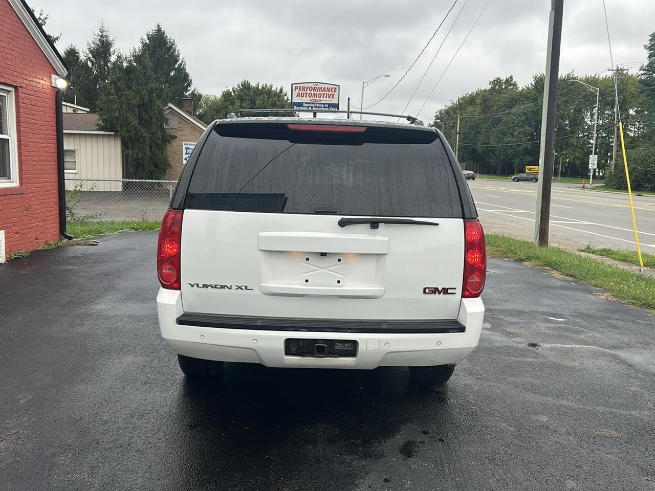 GMC Yukon XL 4WD 4dr 1500 SLT 2013