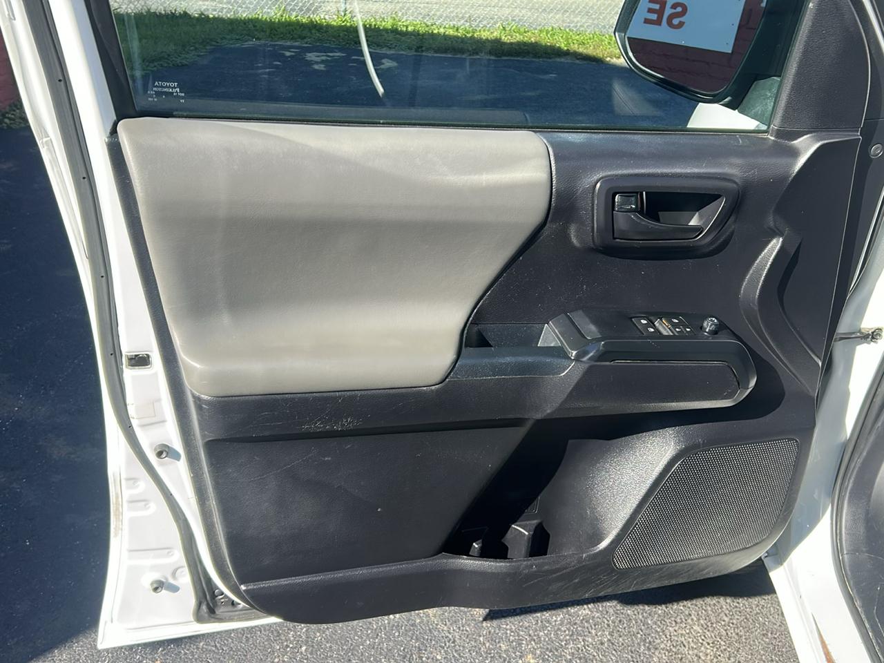 Toyota Tacoma 2WD SR5 Access Cab 6' Bed I4 AT (Natl) 2020