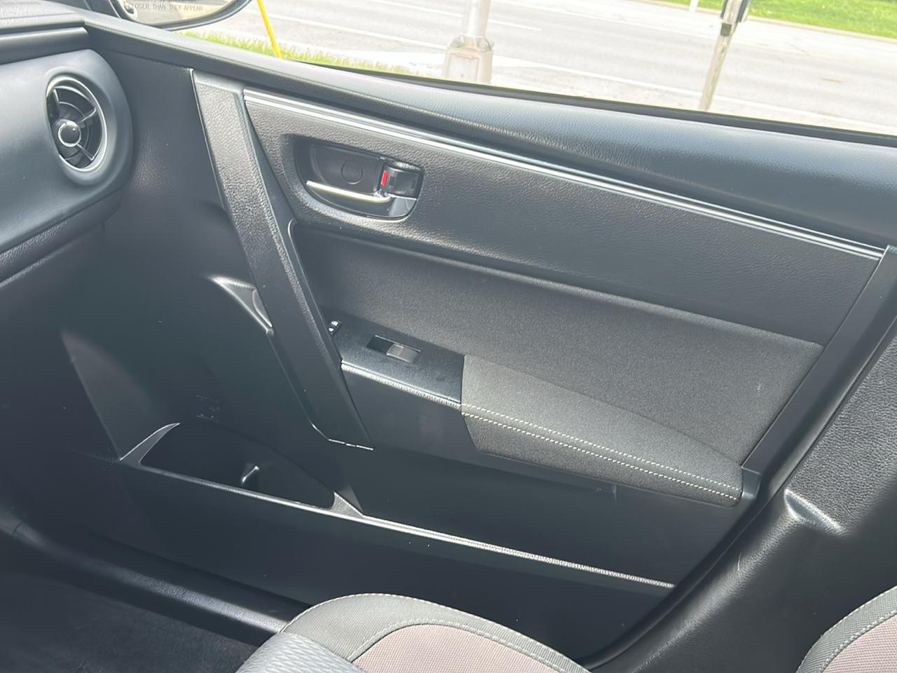 Toyota Corolla 50th Anniversary Special Edition CVT (Natl) 2017