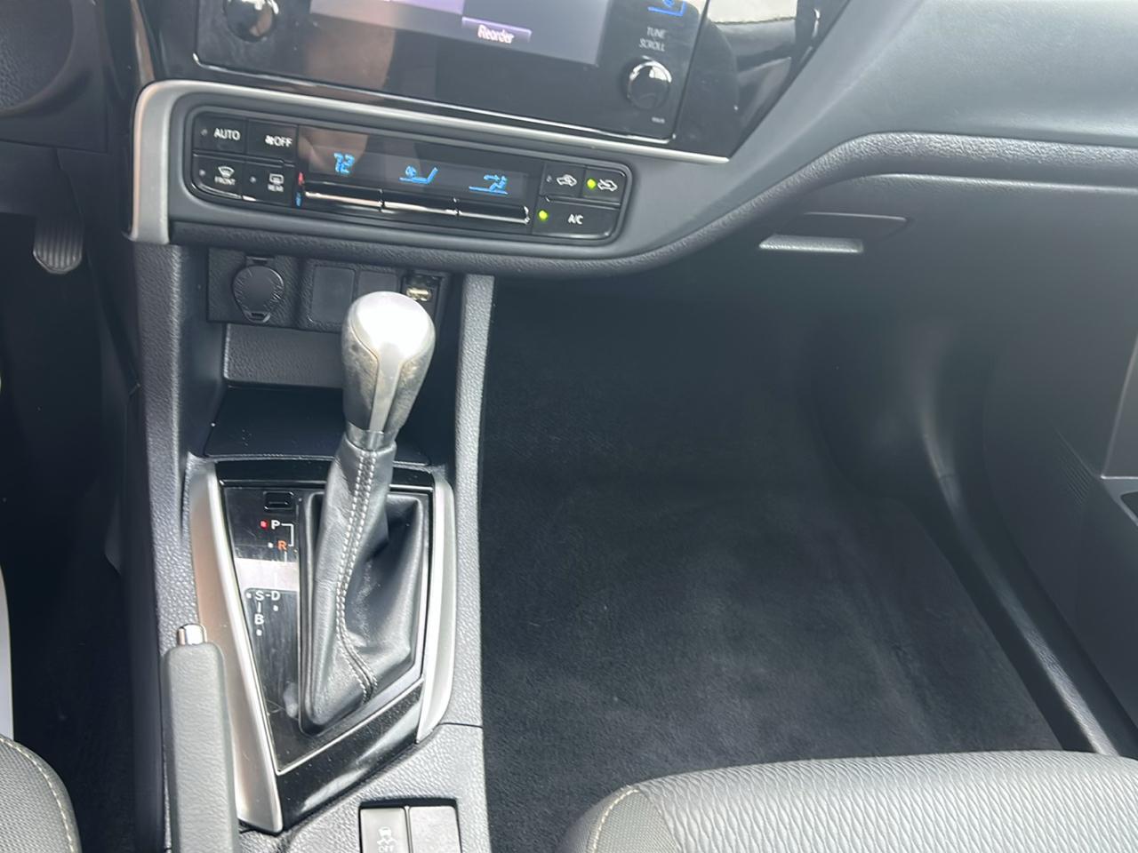 Toyota Corolla 50th Anniversary Special Edition CVT (Natl) 2017