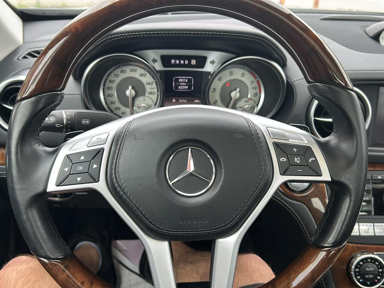 Mercedes-Benz SL-Class photo 13