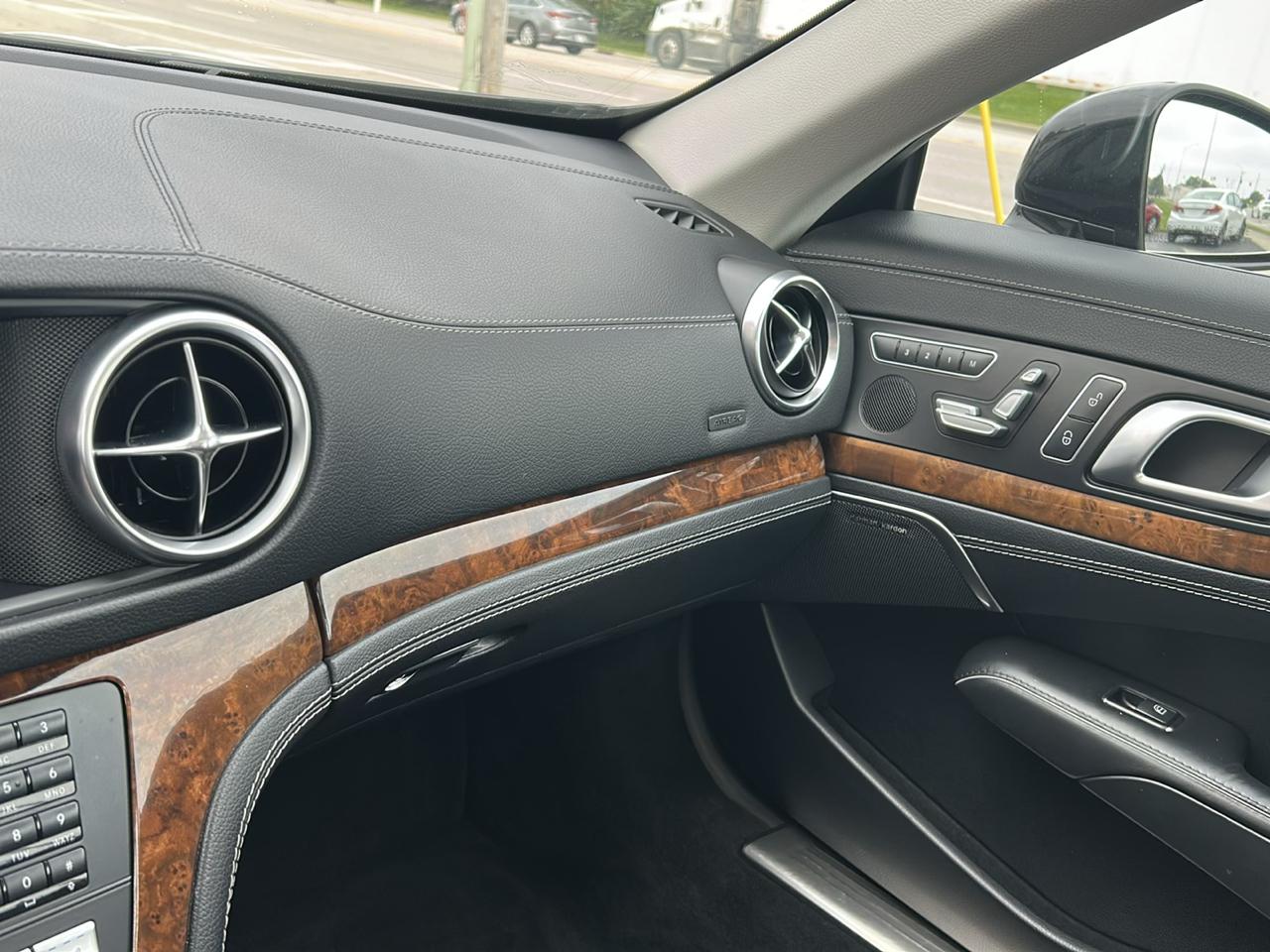 Mercedes-Benz SL-Class photo 16
