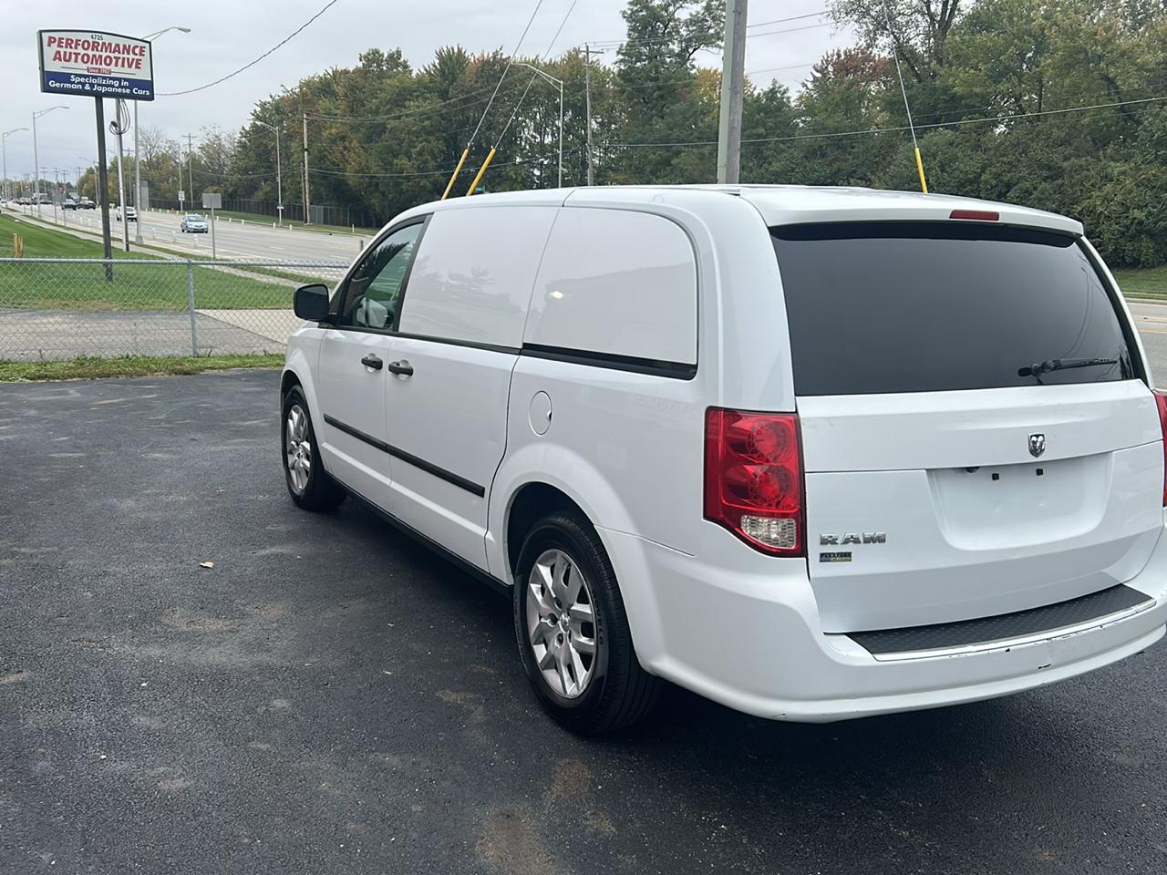 RAM Cargo Van 119" WB Tradesman 2015