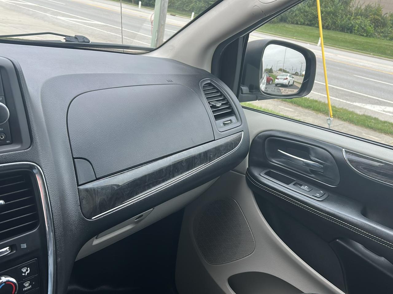 RAM Cargo Van 119" WB Tradesman 2015