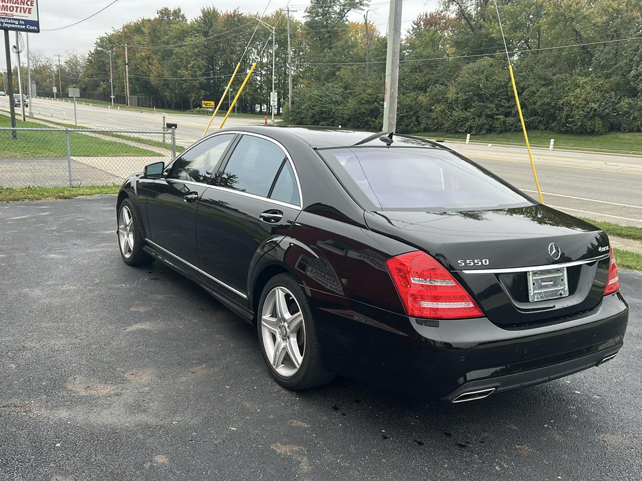 Mercedes-Benz S-Class 4dr Sdn S 550 4MATIC 2011