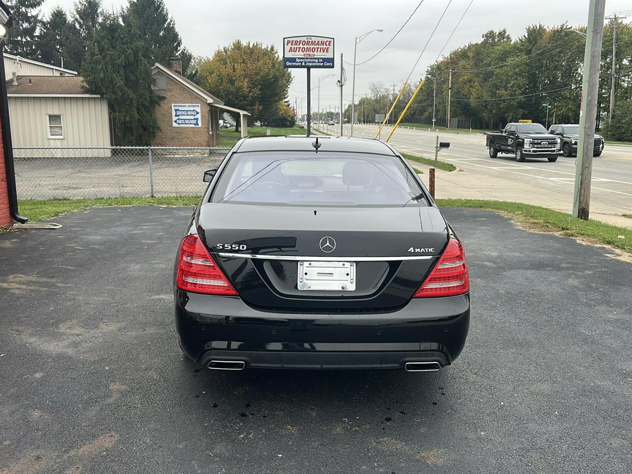 Mercedes-Benz S-Class 4dr Sdn S 550 4MATIC 2011
