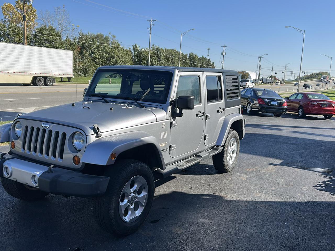 Jeep Wrangler Unlimited 4WD 4dr Sahara 2013