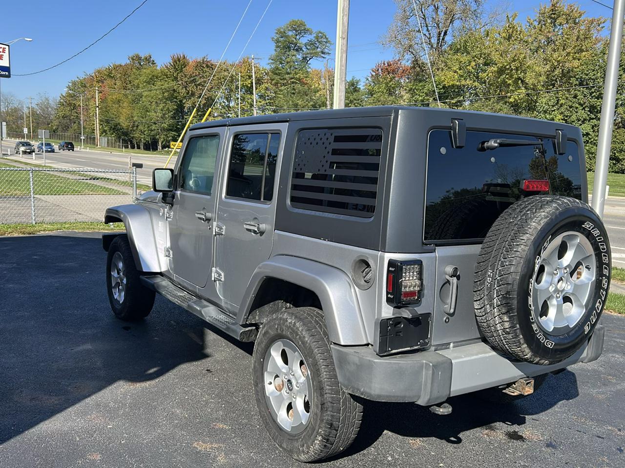 Jeep Wrangler Unlimited 4WD 4dr Sahara 2013