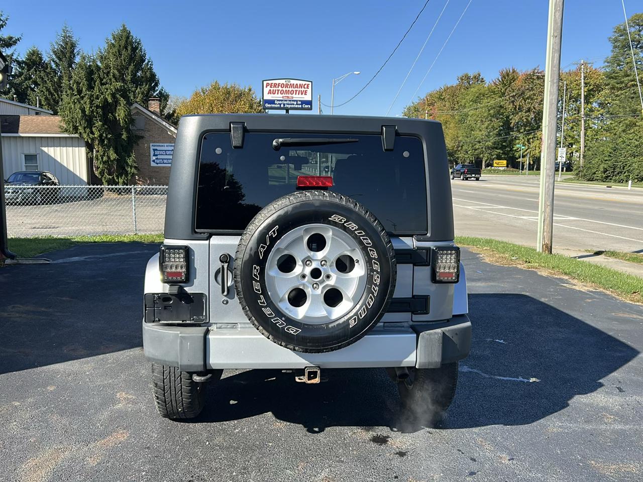 Jeep Wrangler Unlimited 4WD 4dr Sahara 2013