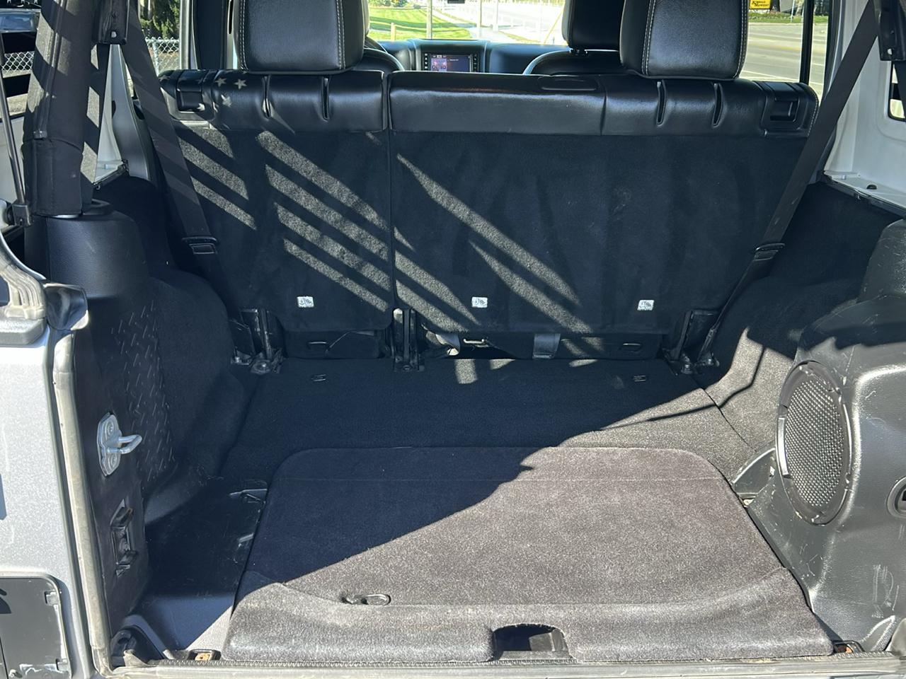 Jeep Wrangler Unlimited 4WD 4dr Sahara 2013