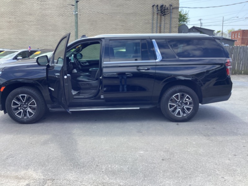 Chevrolet Suburban  2021