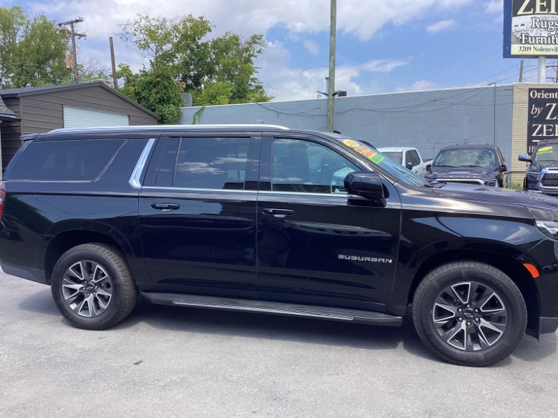 Chevrolet Suburban  2021