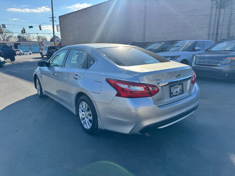 Nissan Altima  2016