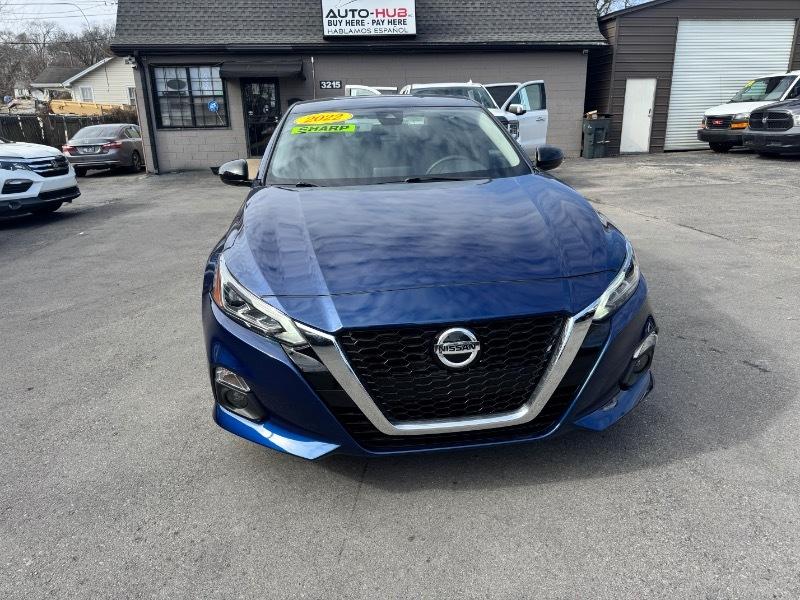 Nissan Altima  2022
