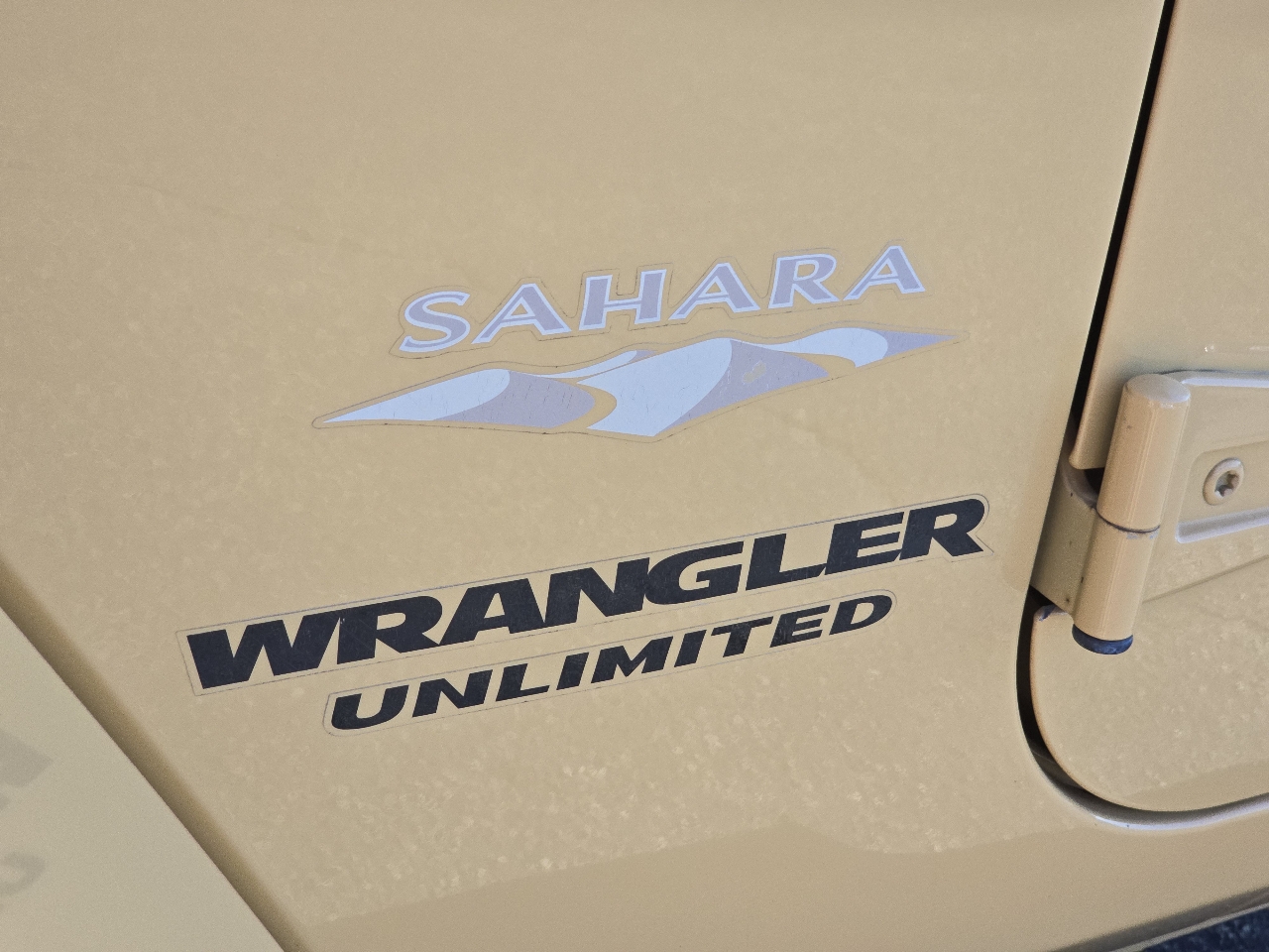 Jeep Wrangler Unlimited 4WD 4dr Sahara 2013