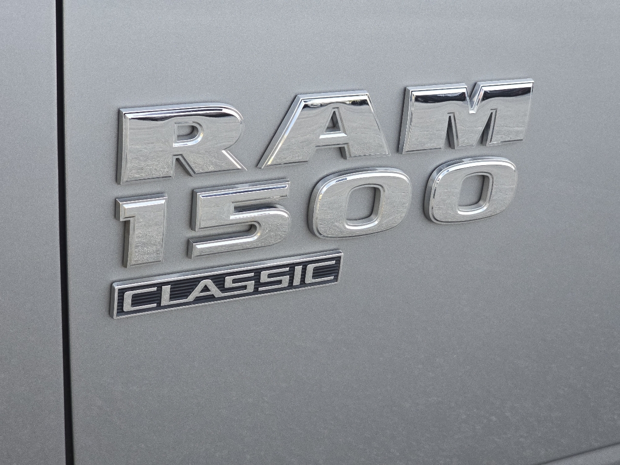 RAM 1500 Classic Tradesman 4x4 Crew Cab 5'7" Box 2021