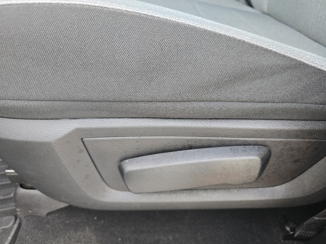 RAM 1500 Classic Tradesman 4x4 Crew Cab 5'7" Box 2021