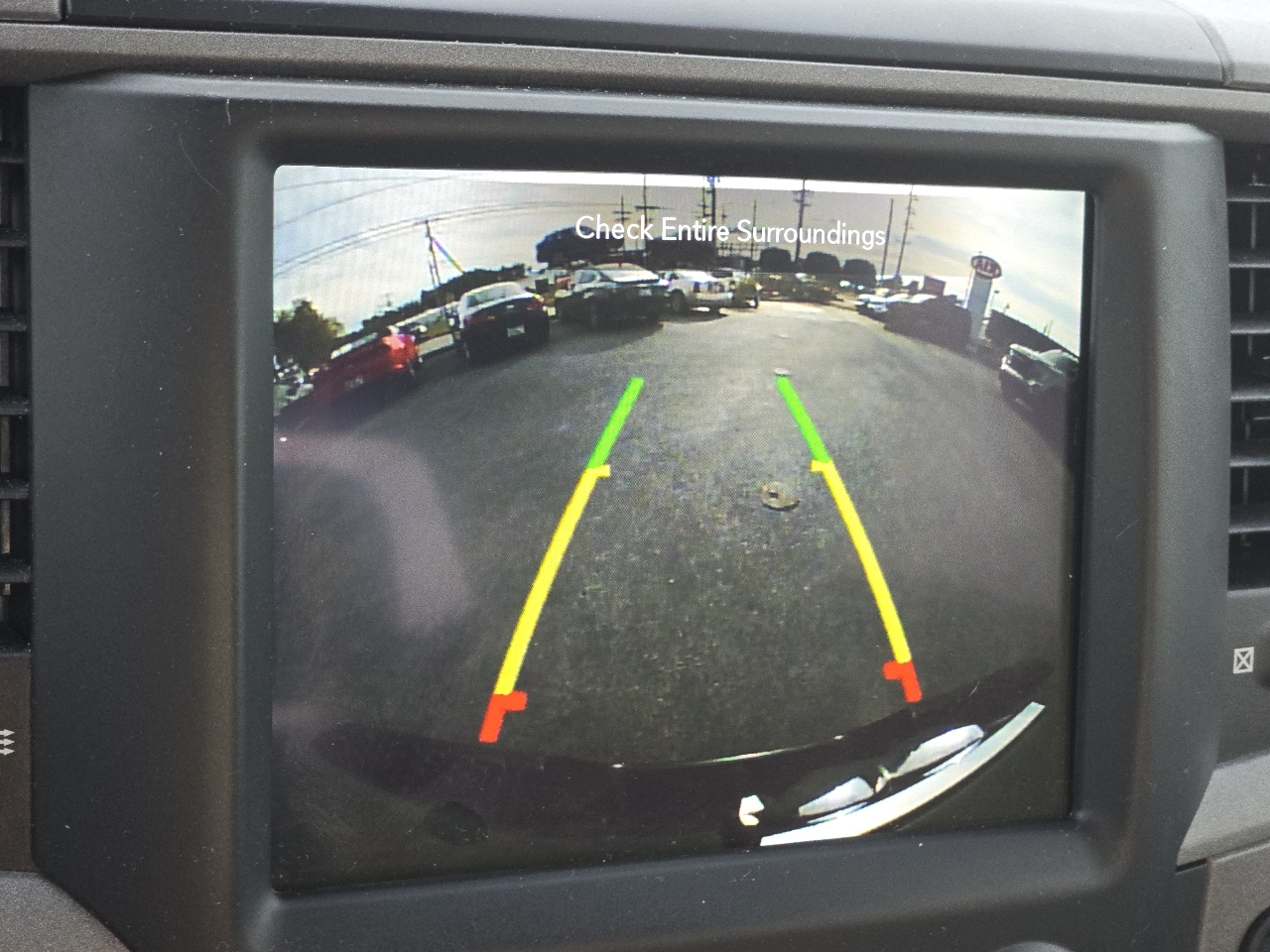 RAM 1500 Classic Tradesman 4x4 Crew Cab 5'7" Box 2021