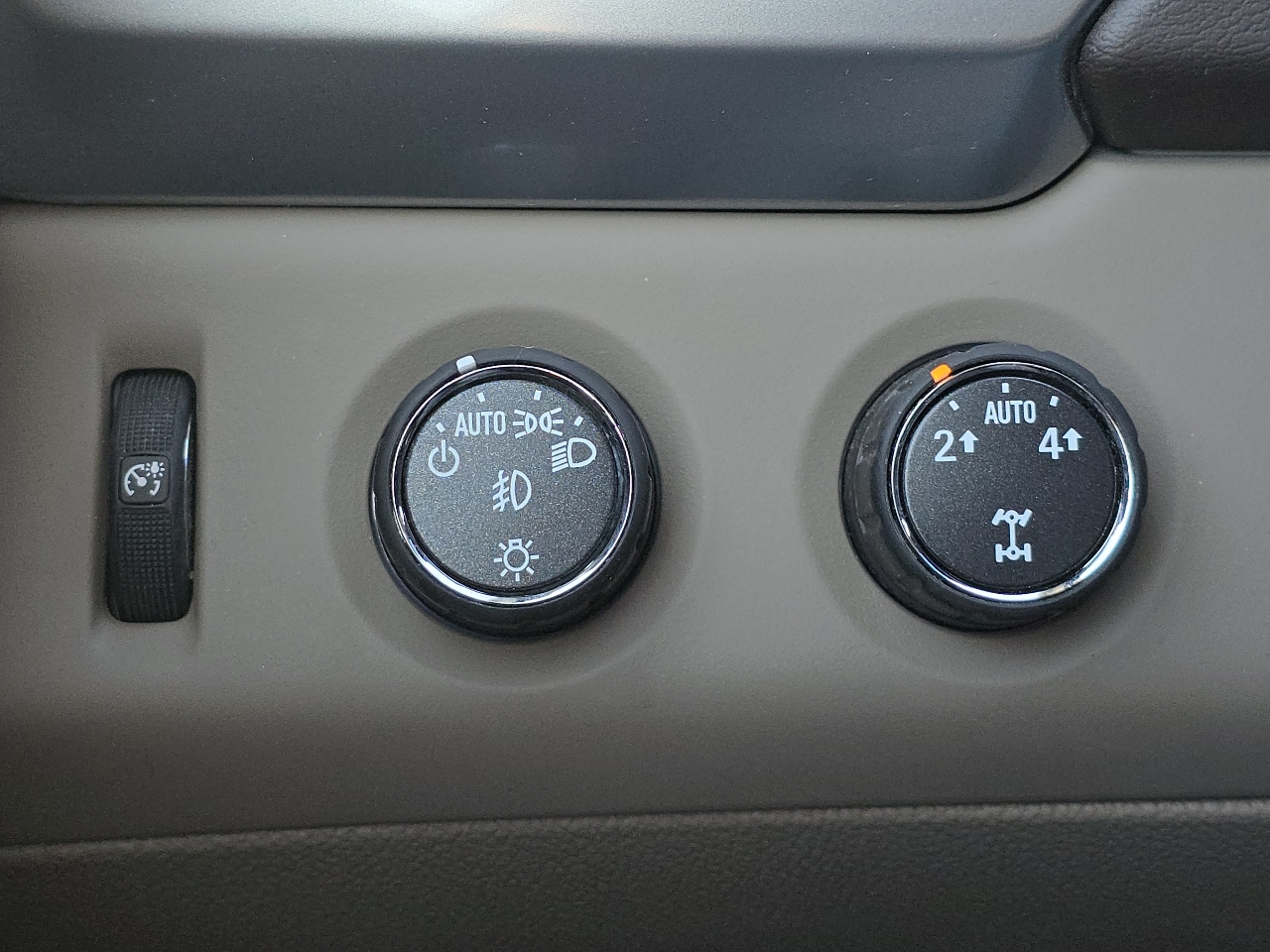 Chevrolet Tahoe 4WD 4dr LTZ 2015