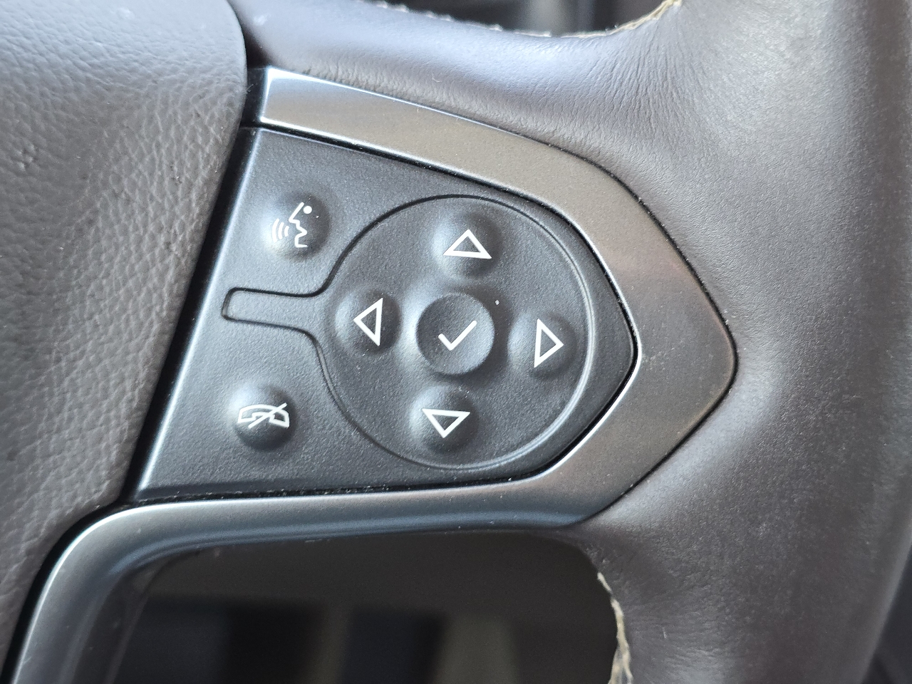 Chevrolet Tahoe 4WD 4dr LTZ 2015