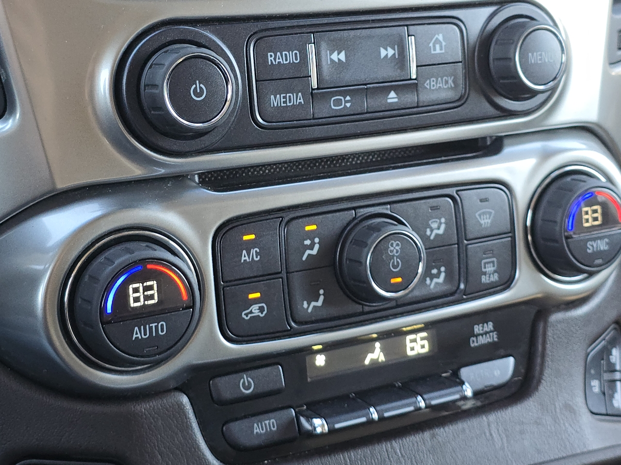 Chevrolet Tahoe 4WD 4dr LTZ 2015