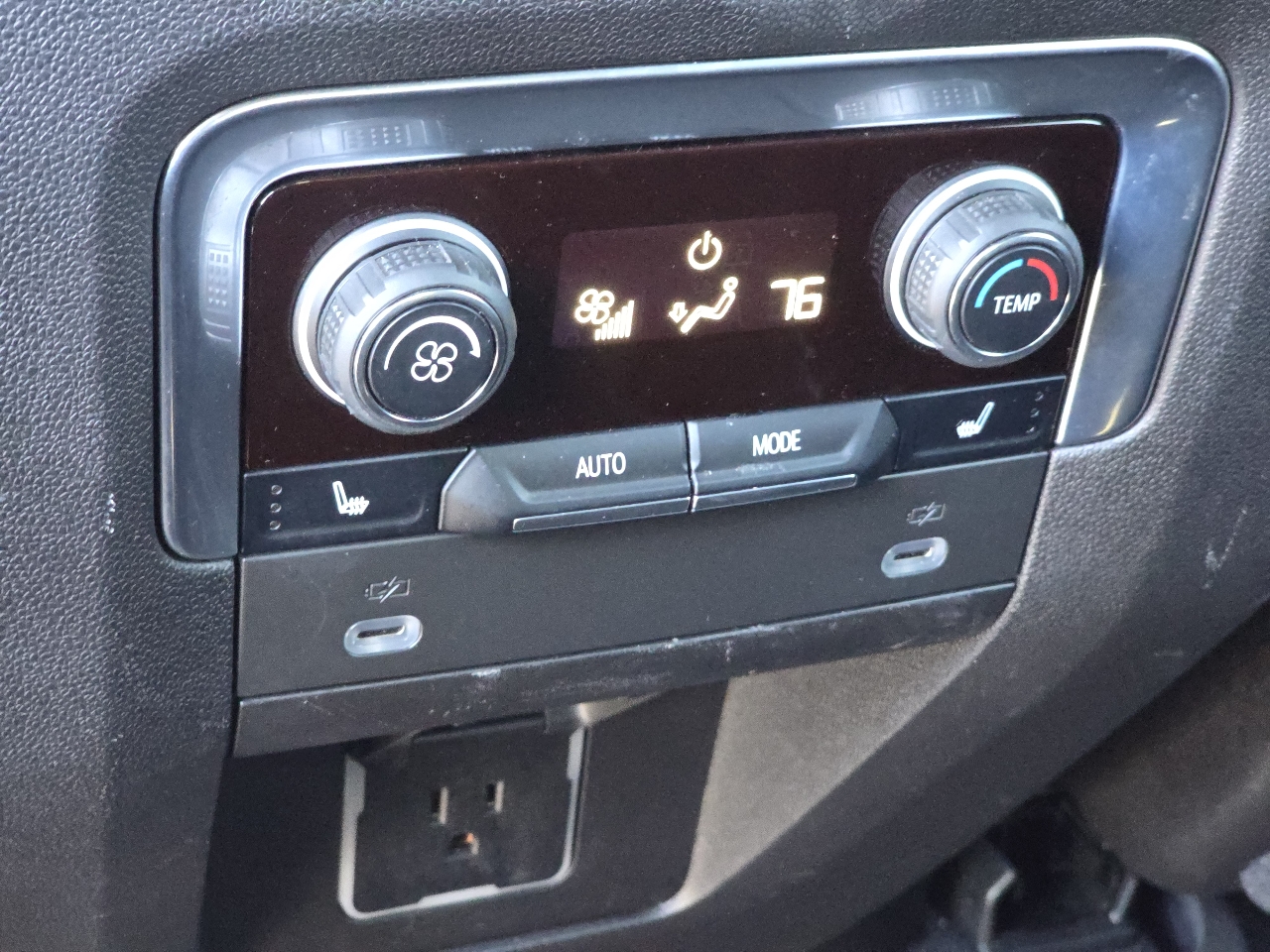 Chevrolet Tahoe 4WD 4dr Z71 2021