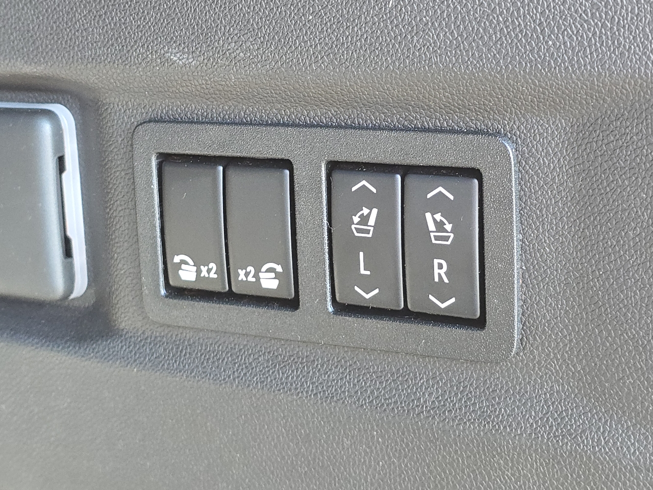 Chevrolet Tahoe 4WD 4dr Z71 2021