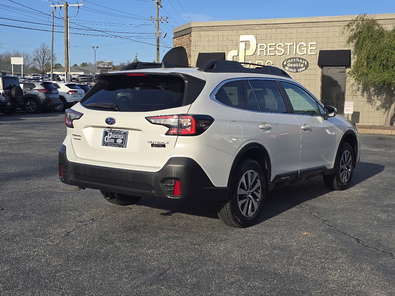 2022 Subaru Outback Premium photo 2