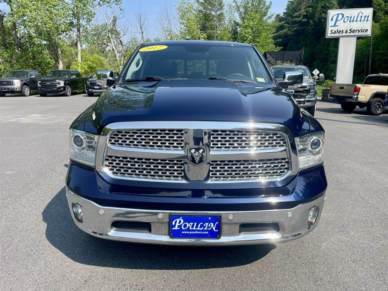 RAM 1500 Laramie Crew Cab SWB 4WD 2017